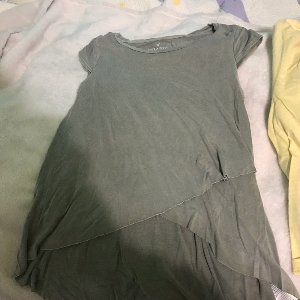 Grey American Eagle shirt